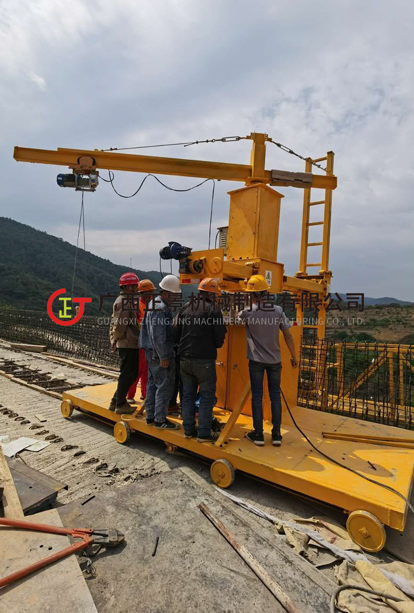 橋梁防撞墻模板施工臺車