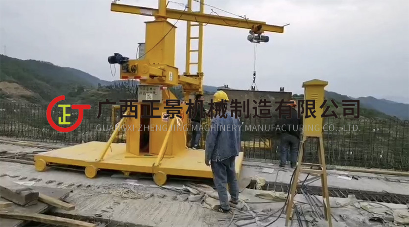 橋梁防撞墻模板施工臺車