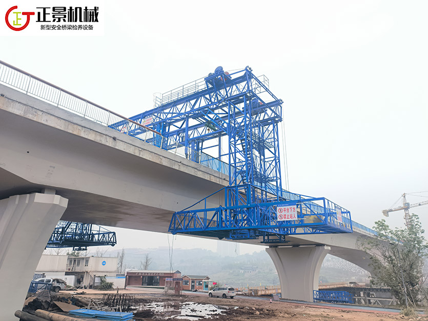 橋梁側(cè)面施工臺(tái)車