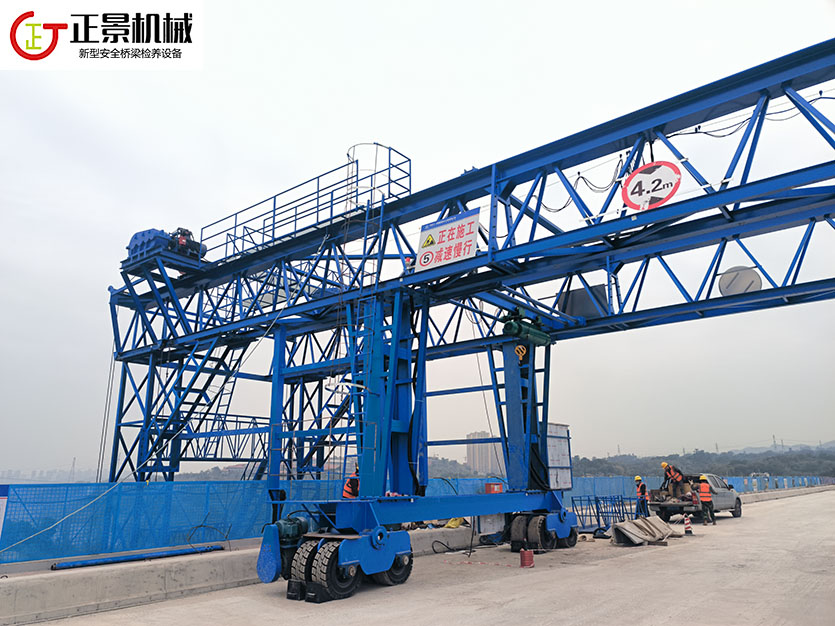 橋梁側(cè)面施工臺(tái)車