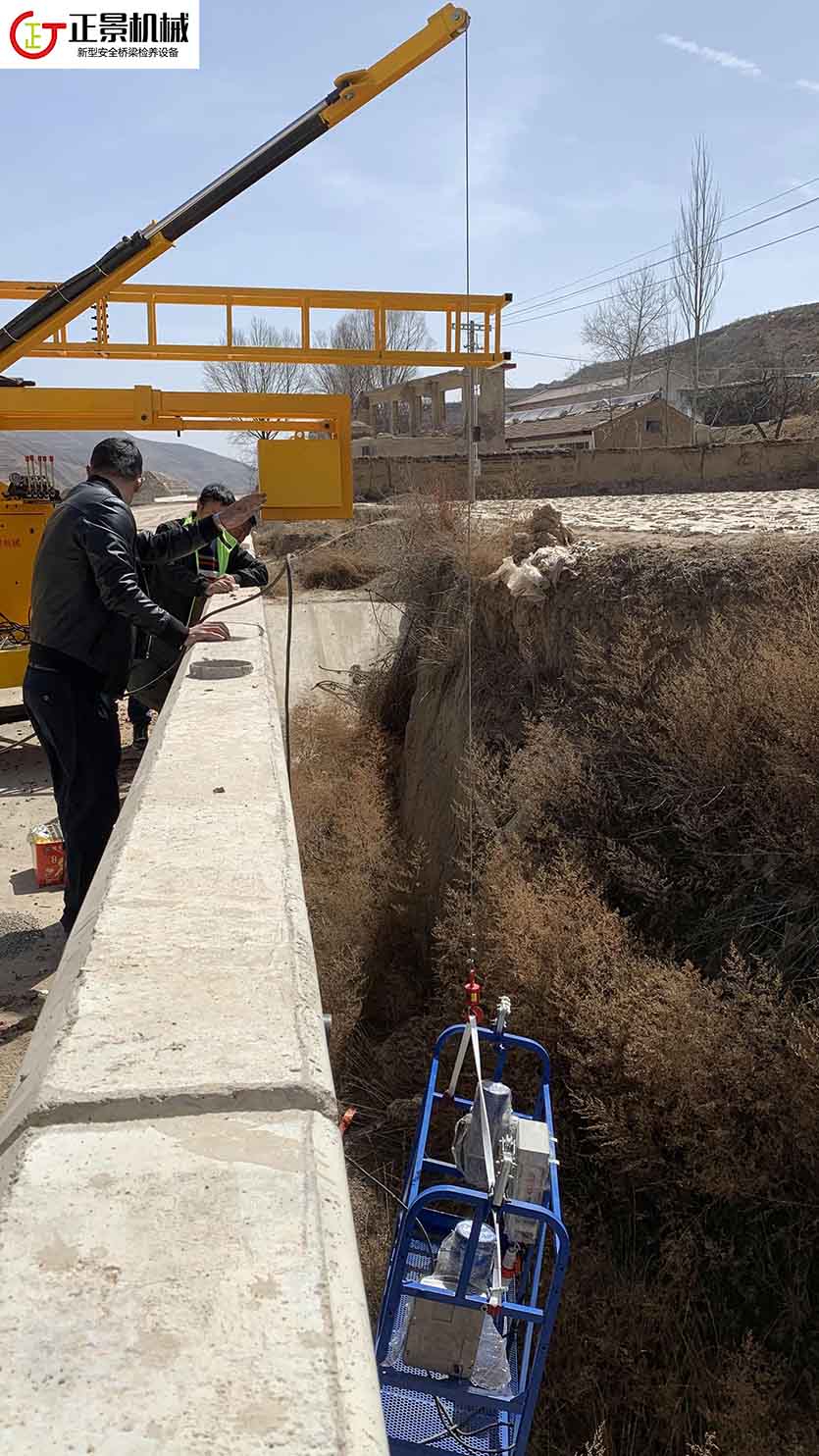 橋梁排水管安裝車